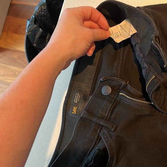 Lee - REGULAR FIT BOOTCUT JEANS - MID RISE - Picture 2 of 3